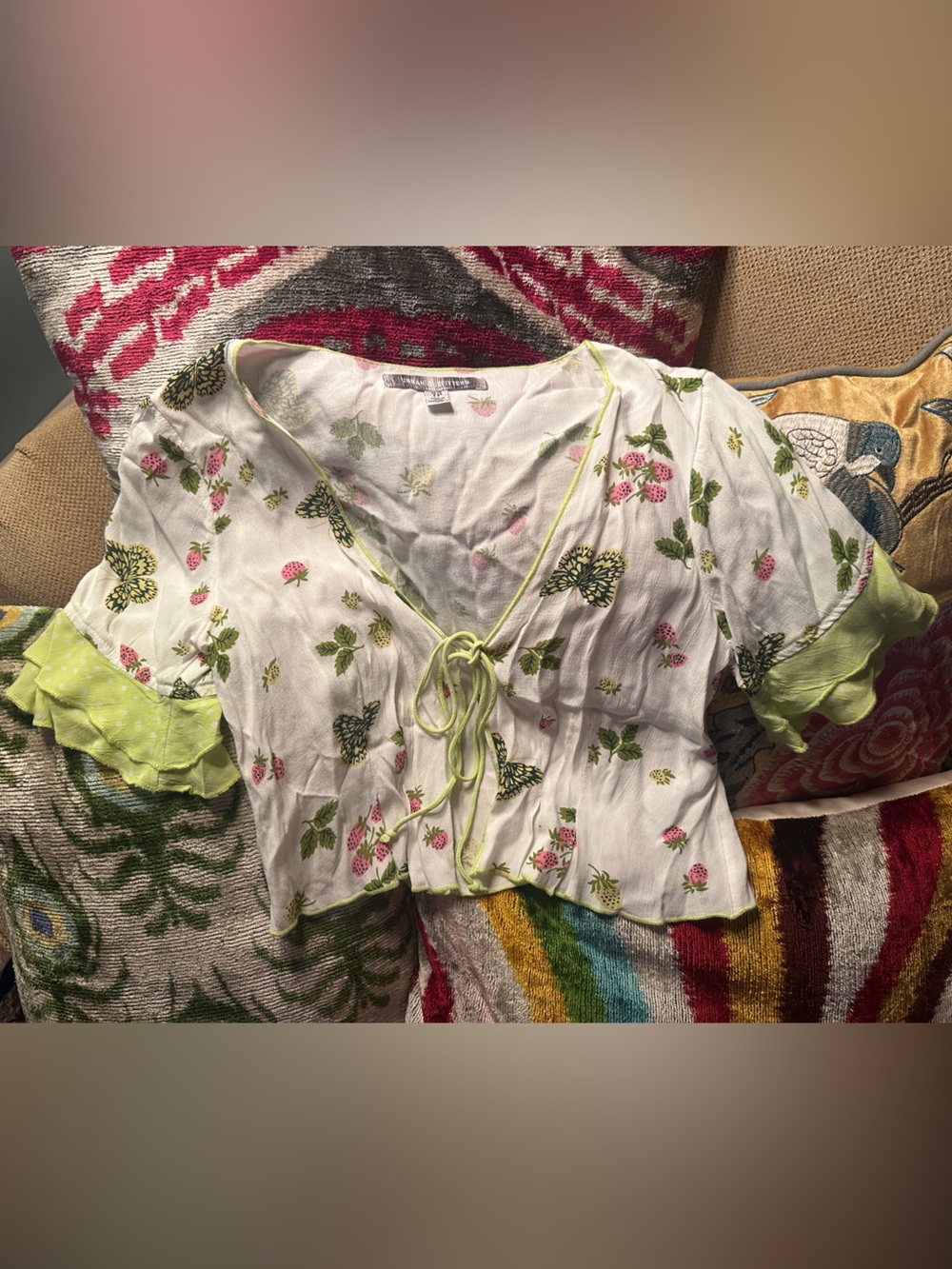 UO Women’s Tie-Front Shrug Bolero Top in Cream Strawberry Print XS